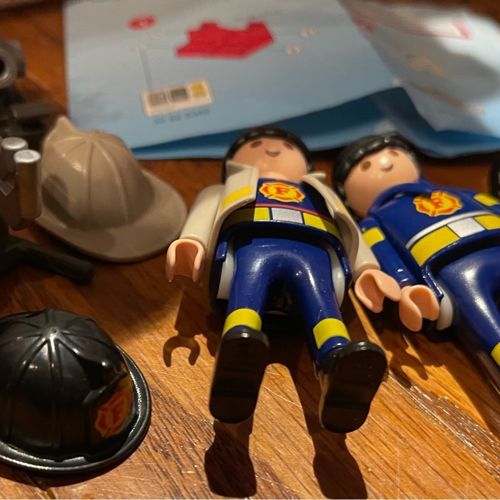 Playmobil First Responders Playset Action Figures - Picture 8 of 10